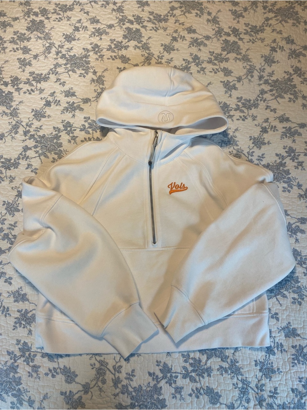 Lululemon Tennessee Vols White Scuba Oversized Half-Zip Size XS/S